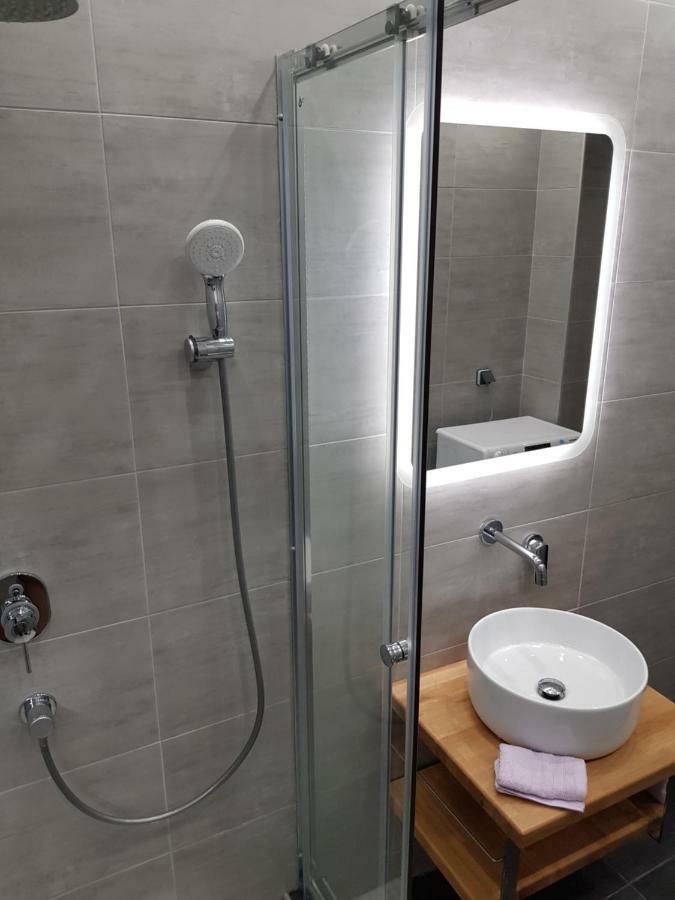 Adell Luxury Apartments Kavala Exteriör bild