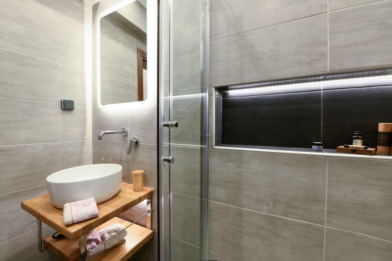 Adell Luxury Apartments Kavala Exteriör bild