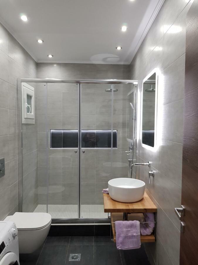 Adell Luxury Apartments Kavala Exteriör bild